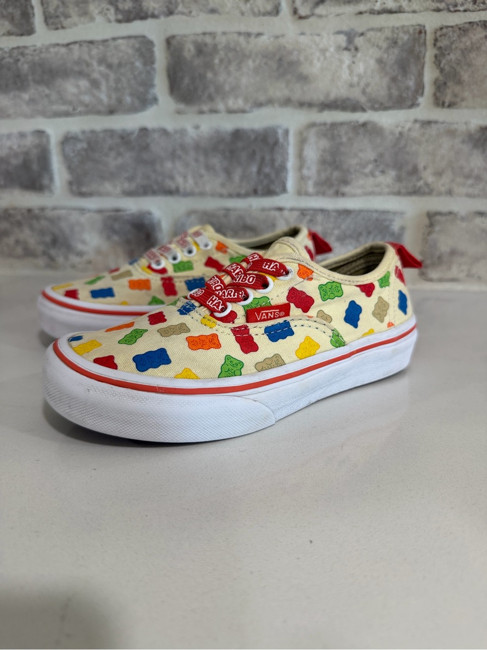 Vans Kids Canvas Sneakers in Cream with Multicolor Gummy Print size 12.5